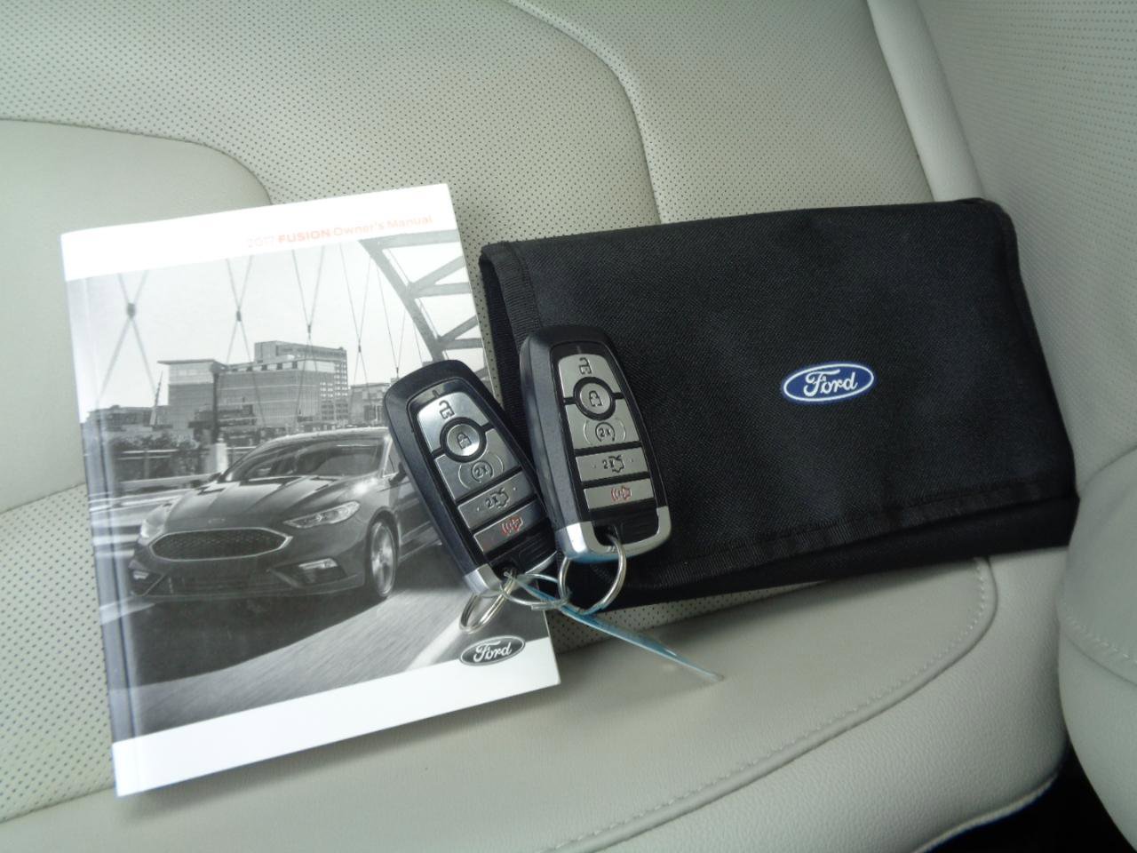 Used 2017 Ford Fusion Titanium image 9