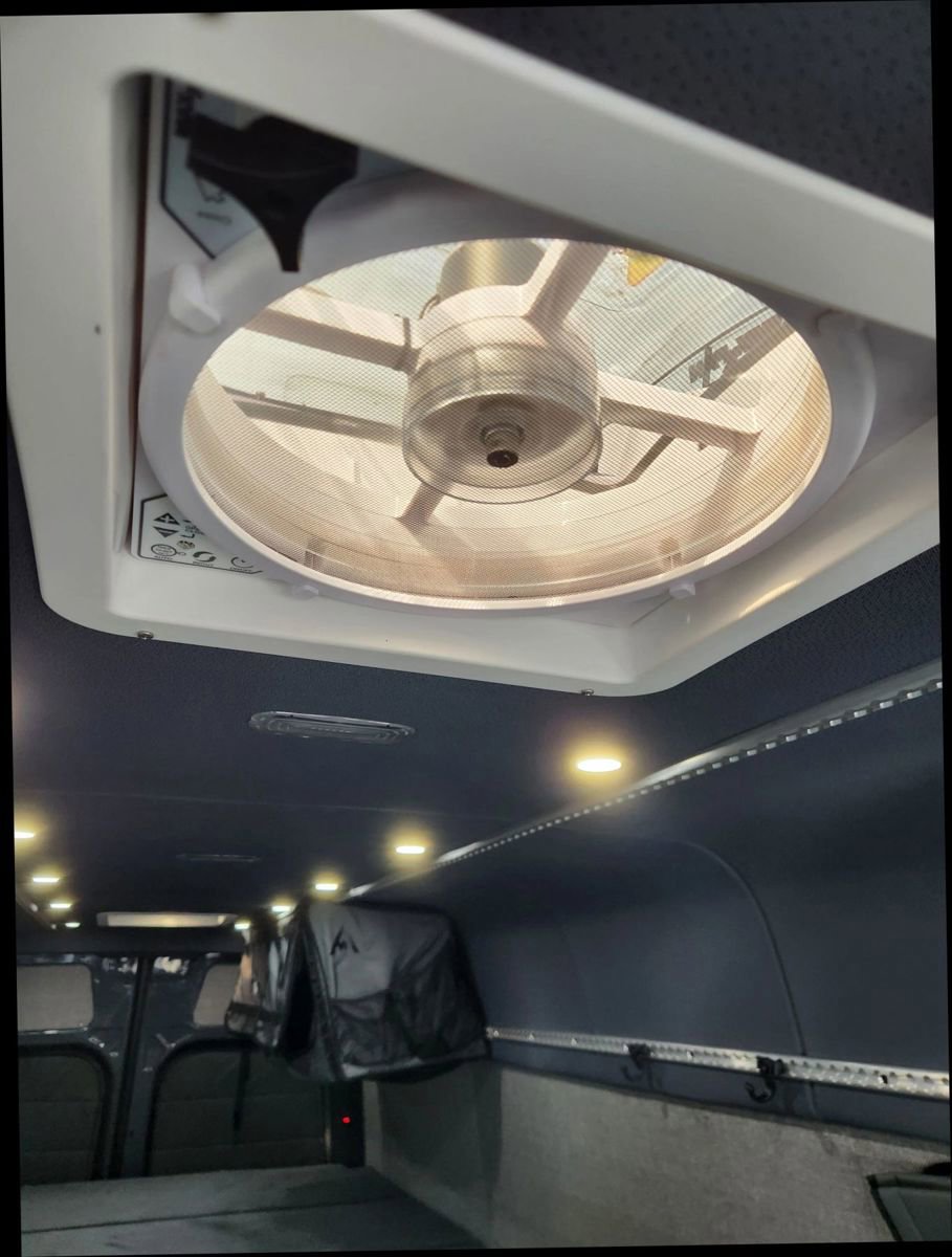 Used 2022 Mercedes-Benz Sprinter 2500 image 47