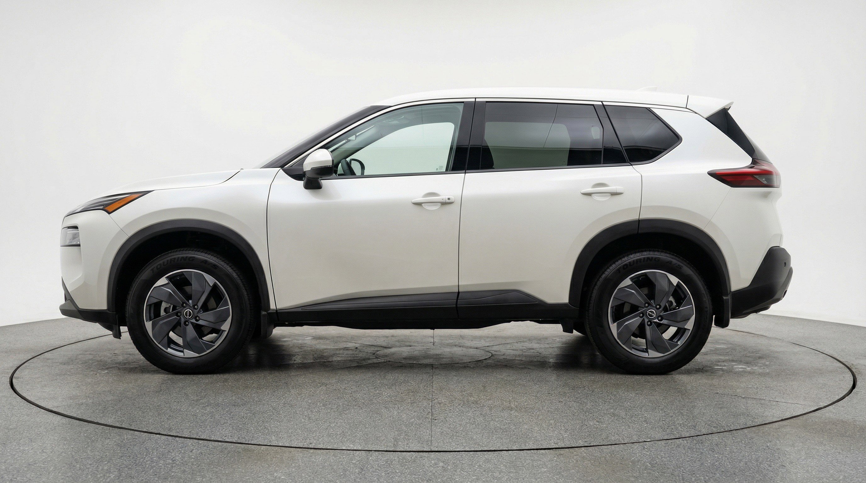 Used 2025 Nissan Rogue SV AWD/4WD image 5