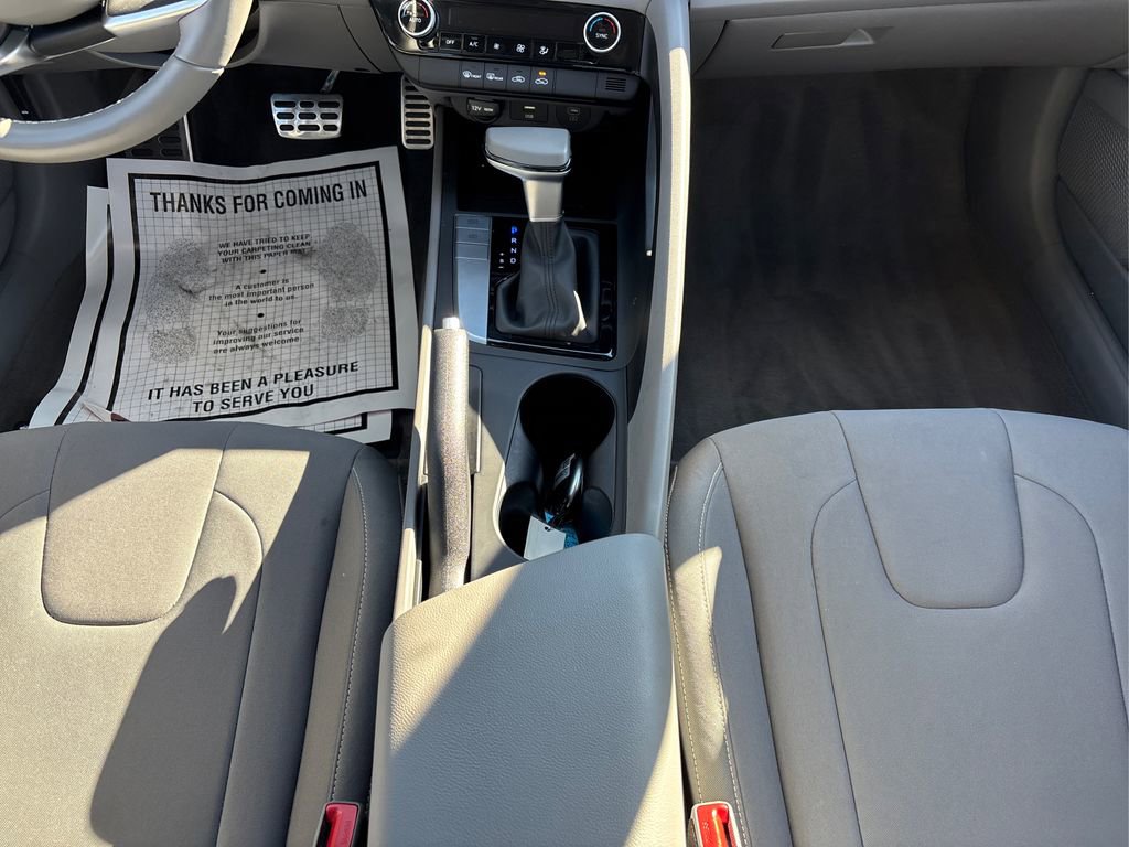 Certified 2025 Hyundai Elantra Sport image 20