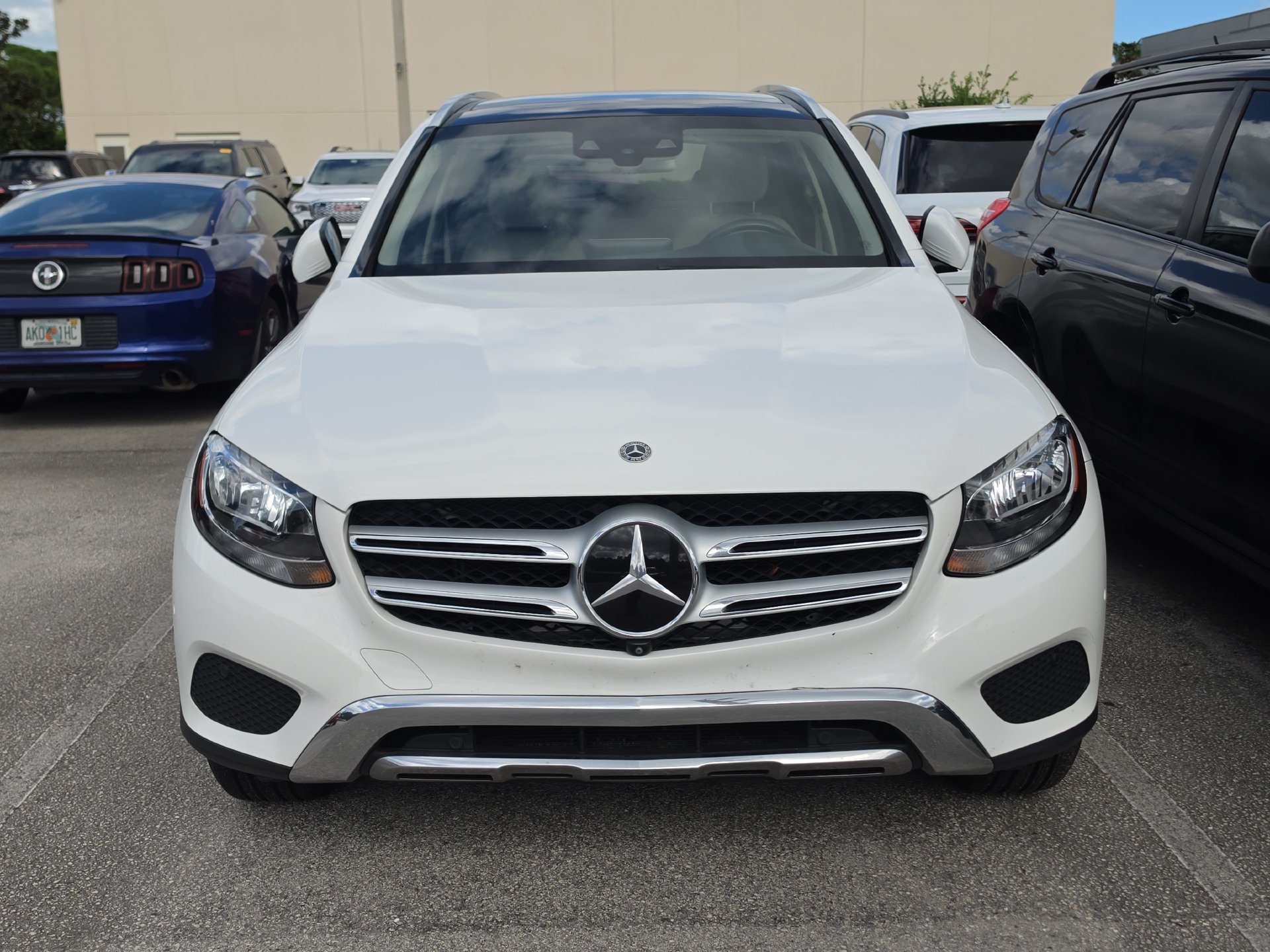 Used 2019 Mercedes-Benz GLC 300 image 2