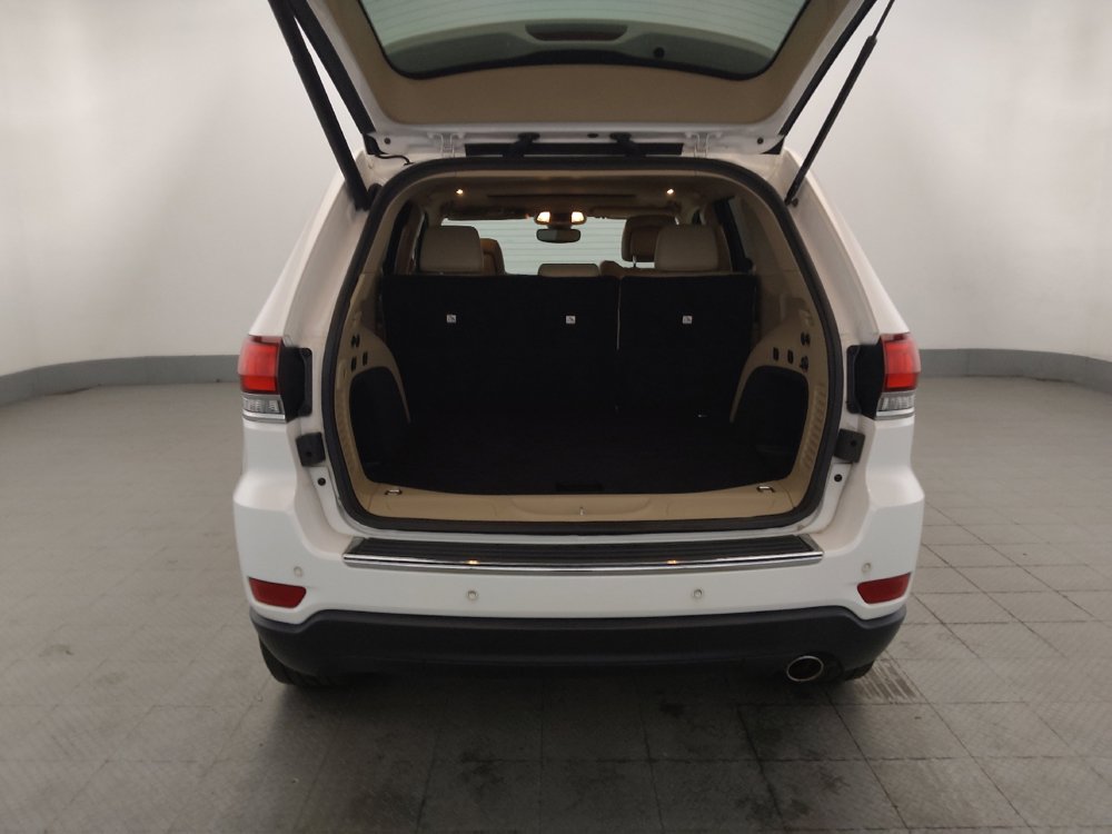 Used 2020 Jeep Grand Cherokee Limited AWD/4WD image 29