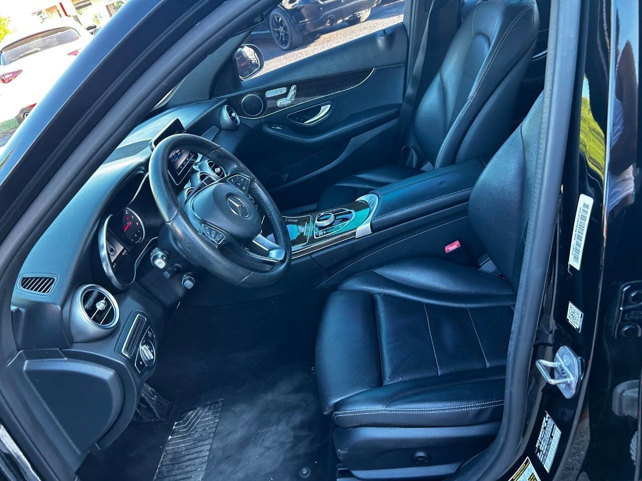 Used 2018 Mercedes-Benz C 300 Sedan w/ Premium Package image 9