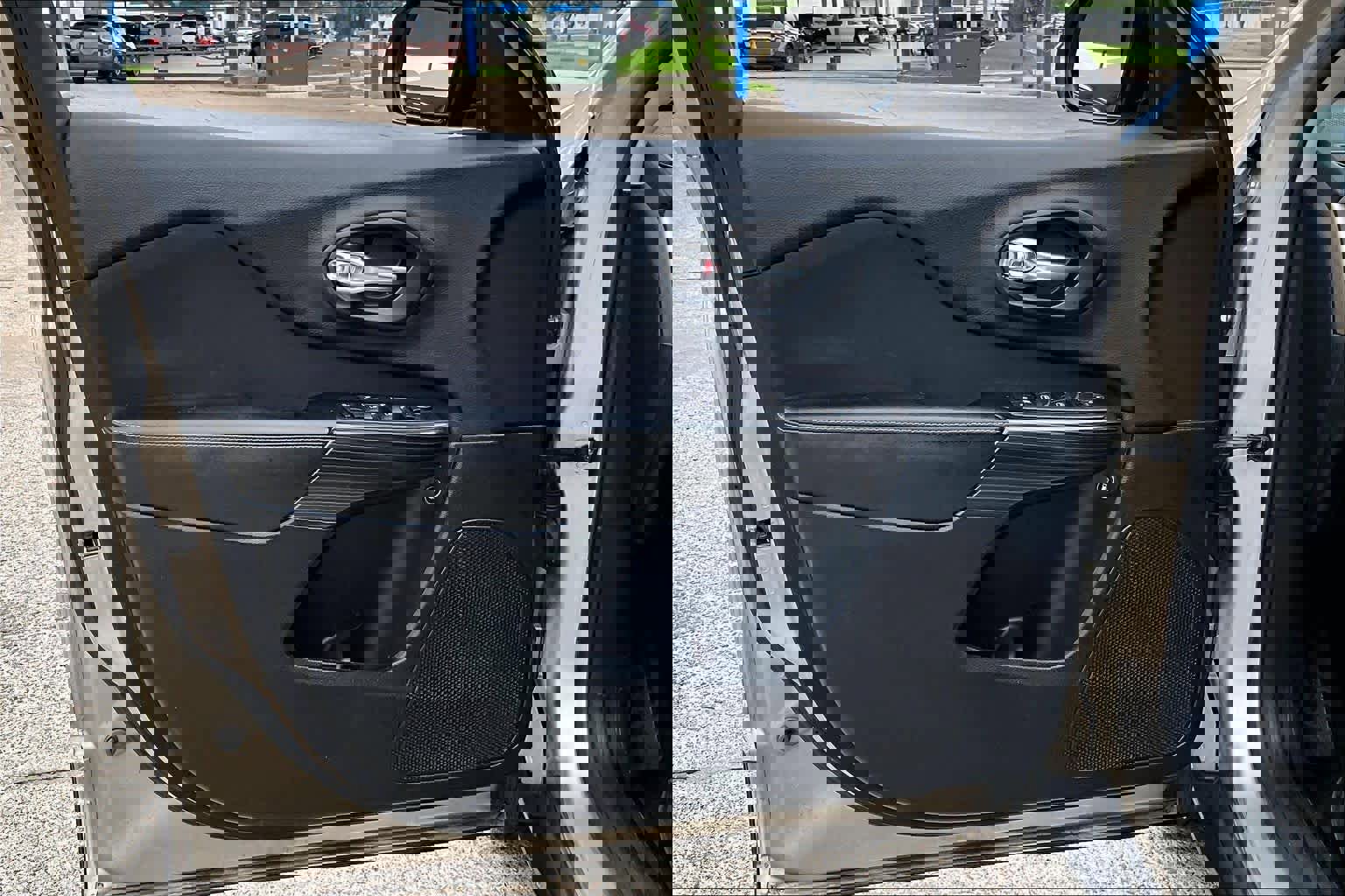 Used 2015 Jeep Cherokee Sport image 22