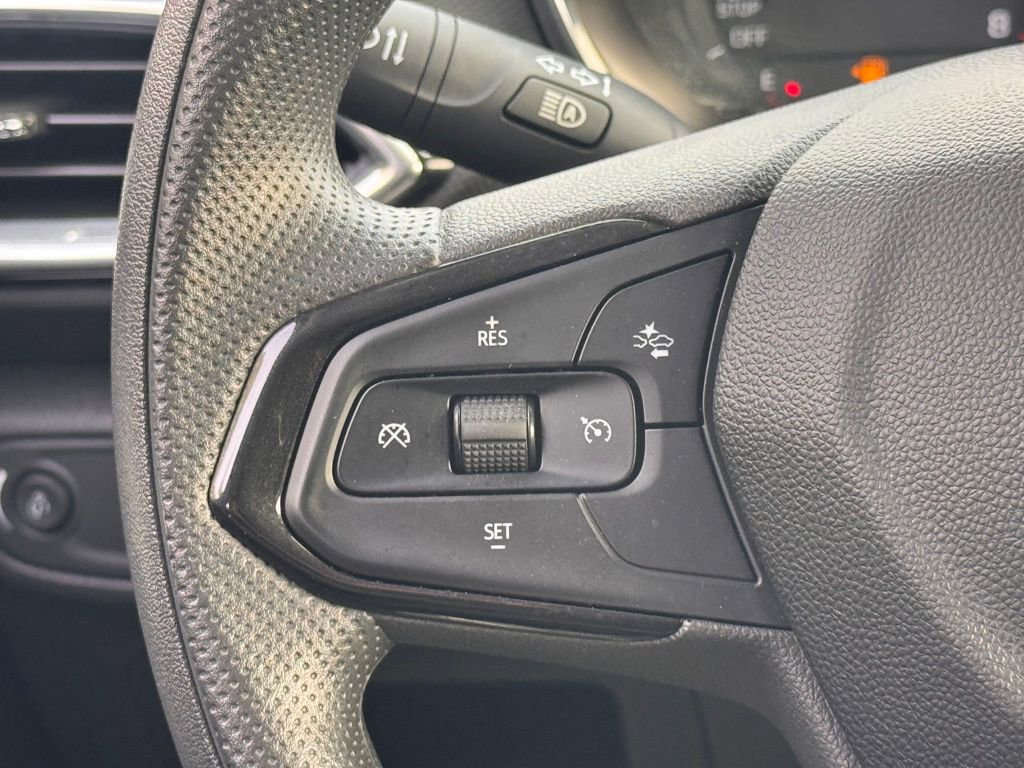 Used 2022 Chevrolet TrailBlazer LT w/ Driver Confidence Package image 15