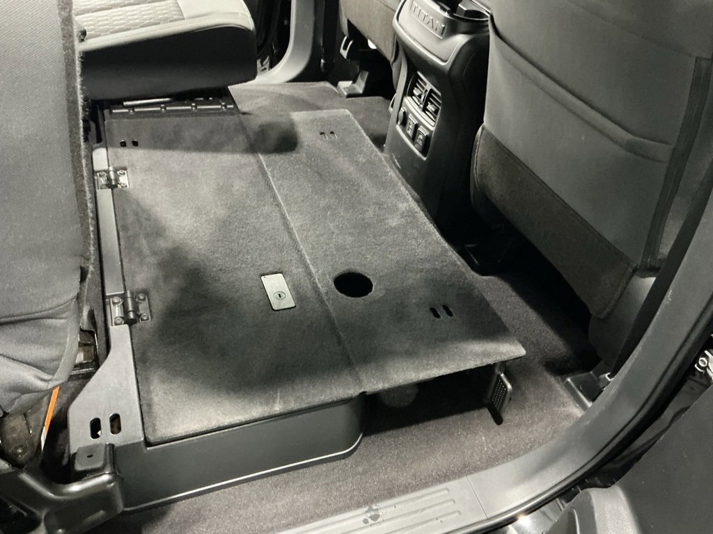 Used 2023 Nissan Titan SV w/ SV Convenience Package image 31