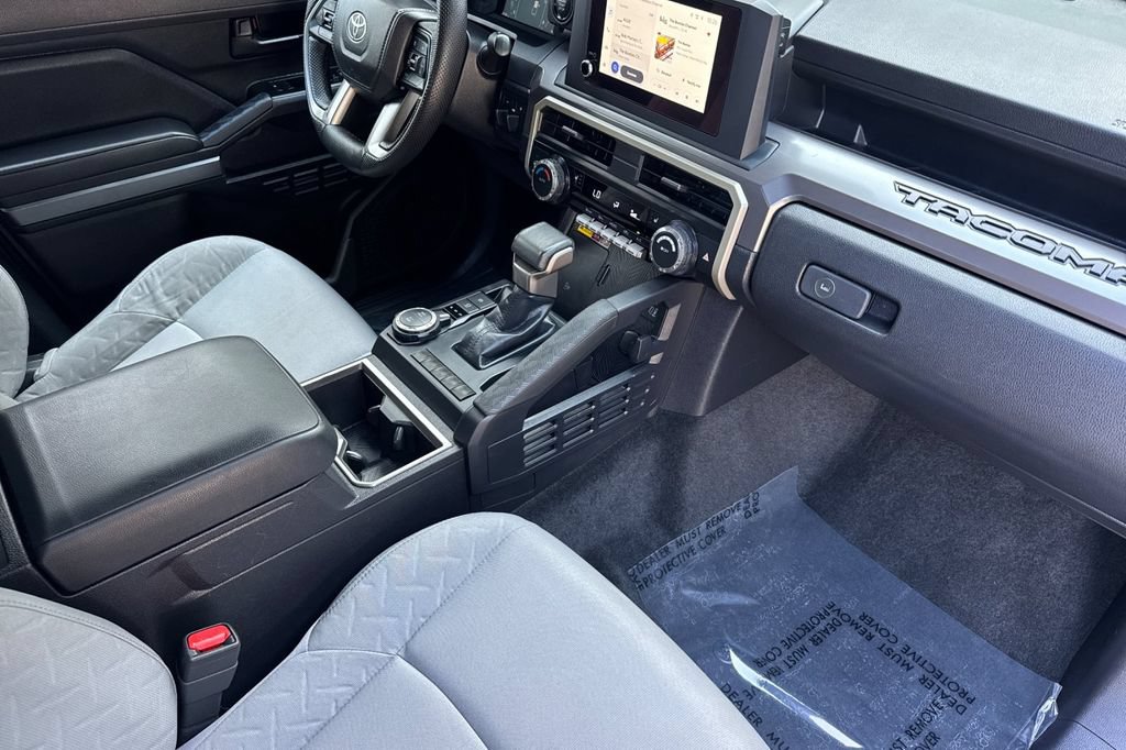 Certified 2026 Toyota Tacoma SR5 AWD/4WD image 14