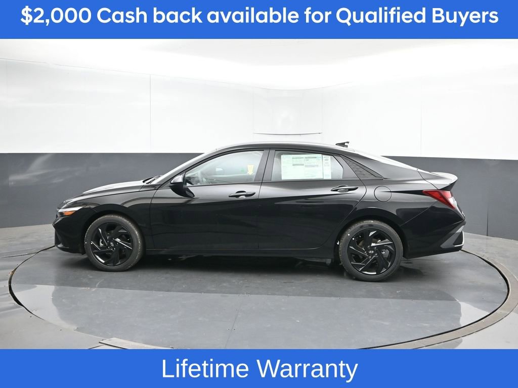 New 2026 Hyundai Elantra Sport image 3