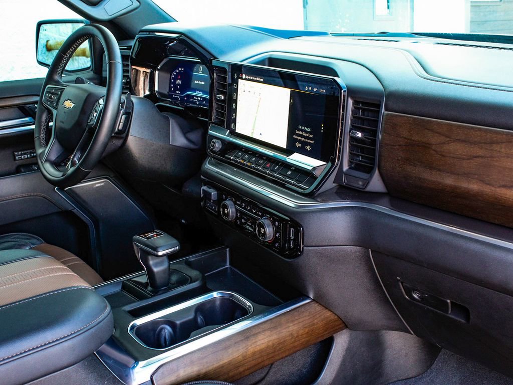 Used 2025 Chevrolet Silverado 1500 High Country image 41