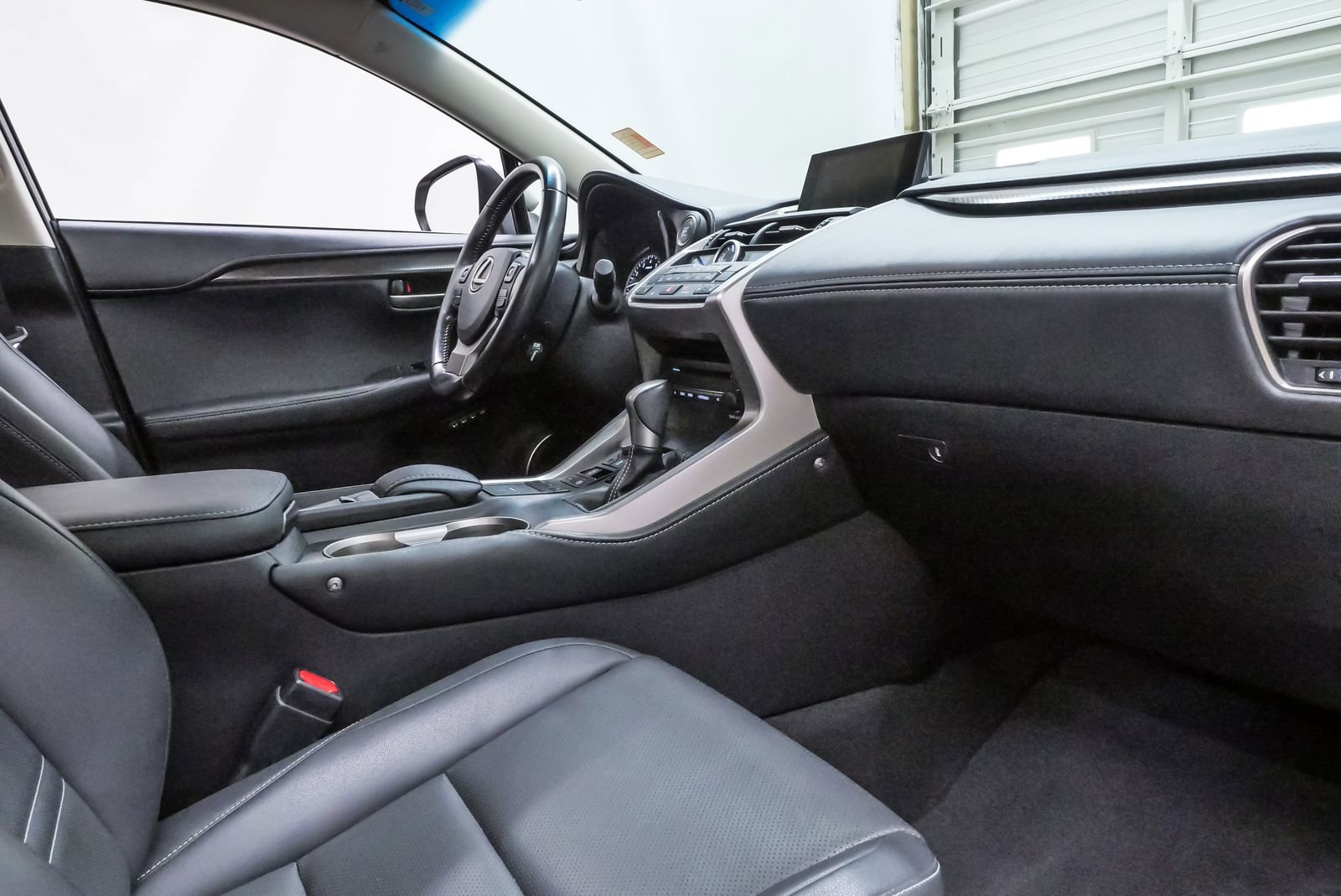 Used 2016 Lexus NX 200t FWD w/ Premium Package image 12