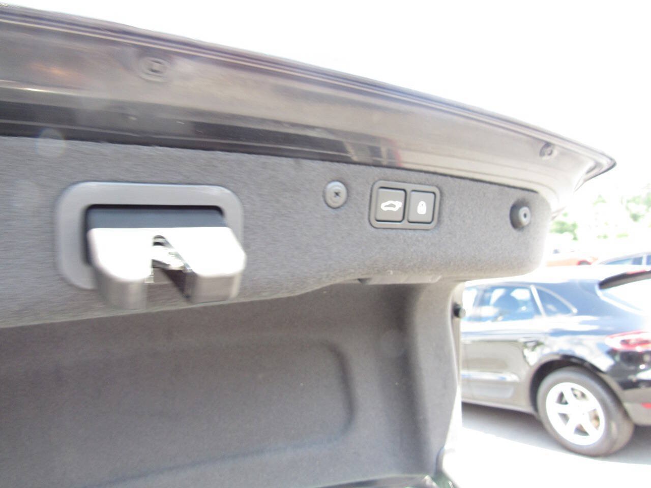 Used 2014 Hyundai Equus Ultimate RWD image 32