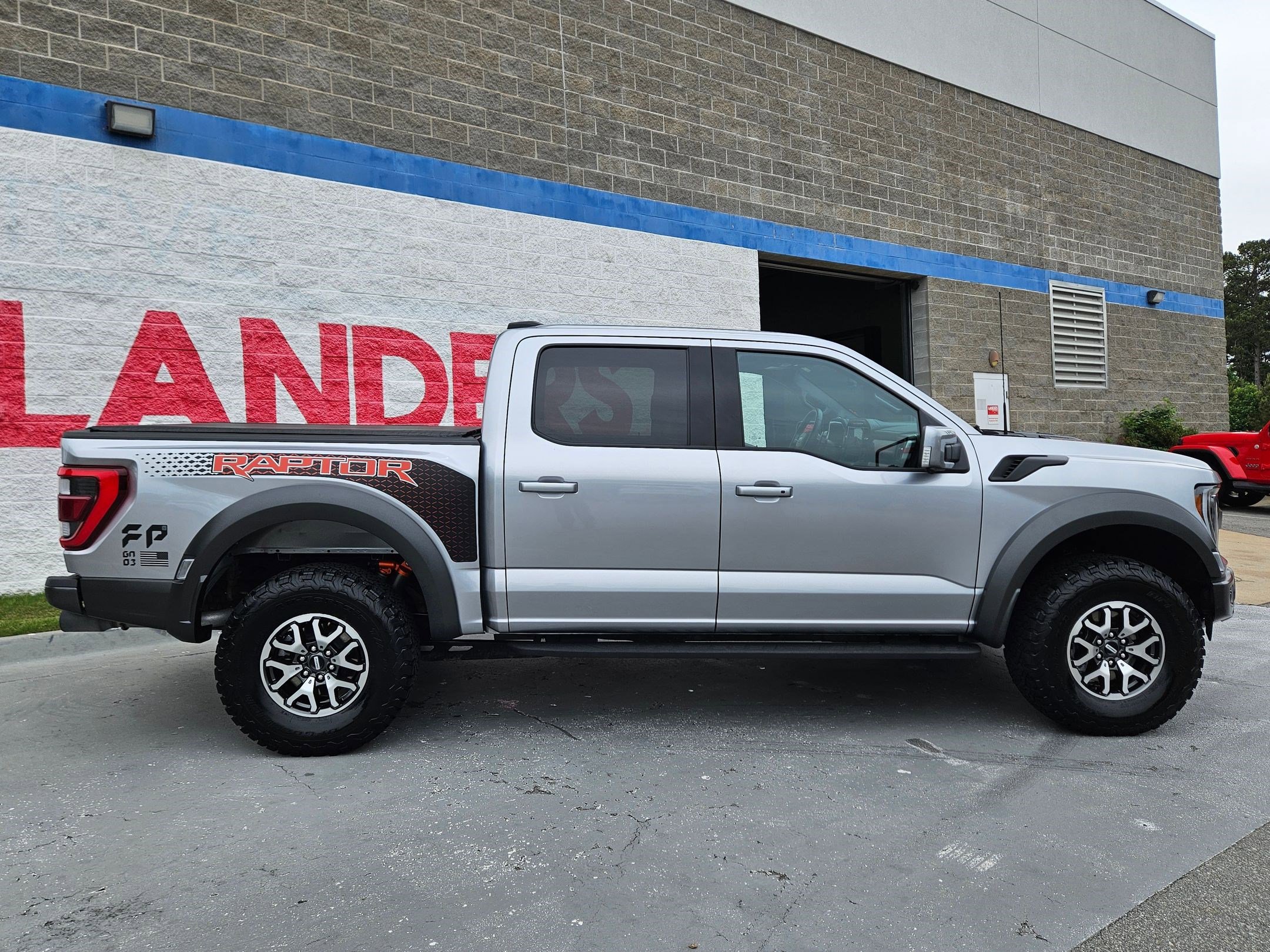 Used 2023 Ford F150 Raptor AWD/4WD image 8