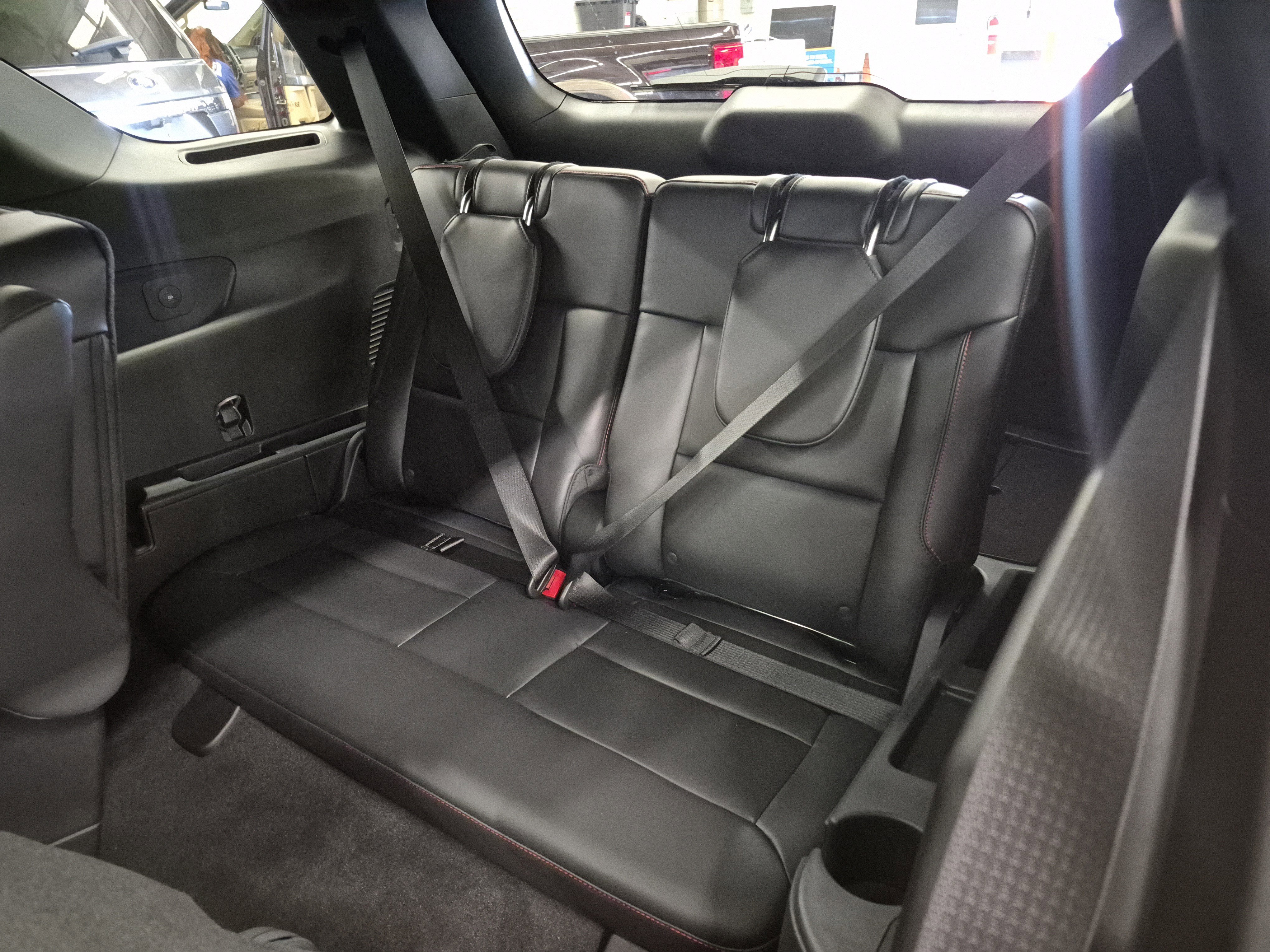 Used 2025 Ford Explorer ST-Line w/ Premium Package AWD/4WD image 18