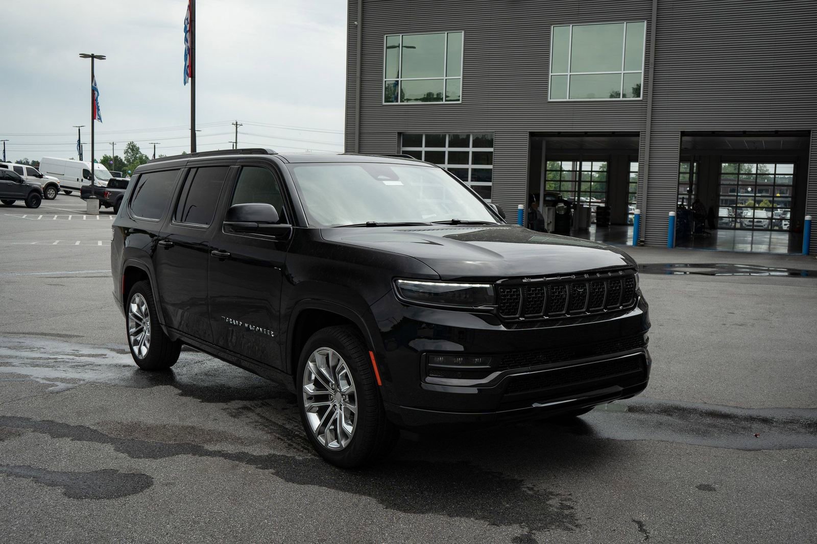 Used 2024 Jeep Grand Wagoneer L Series II w/ Quick Order Packagew 28T image 24