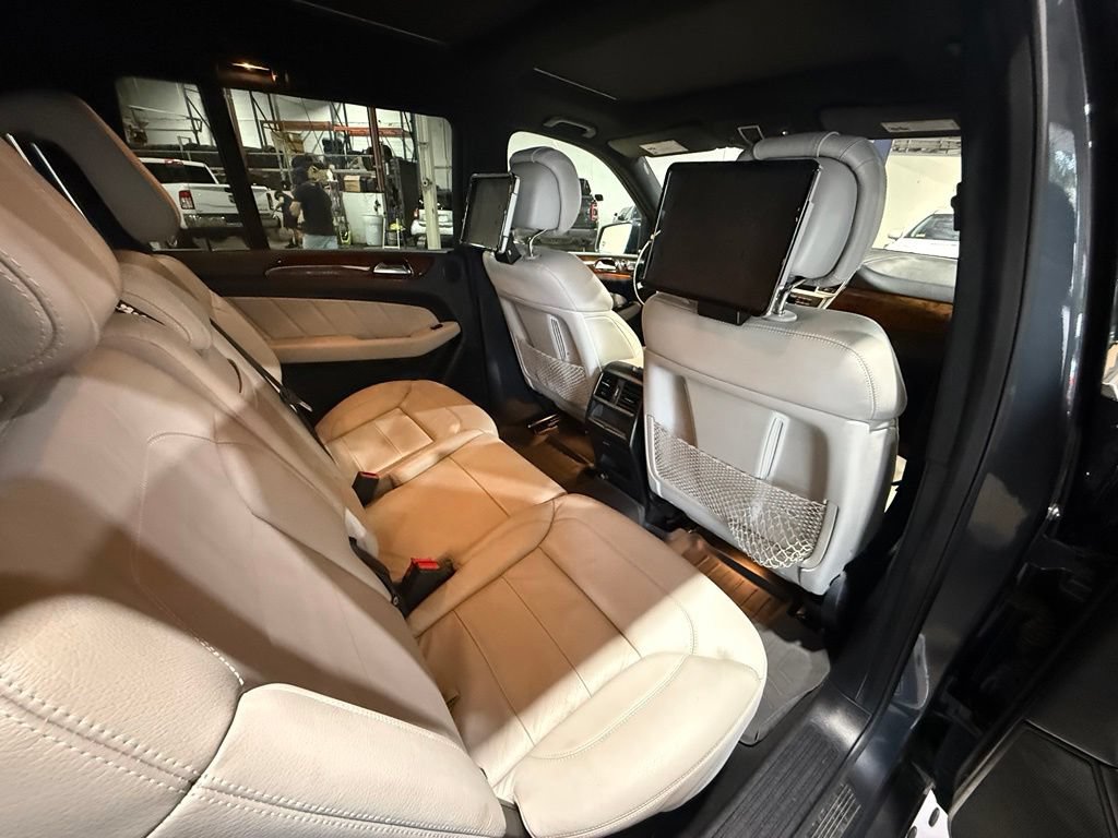 Used 2015 Mercedes-Benz GL 450 4MATIC image 27