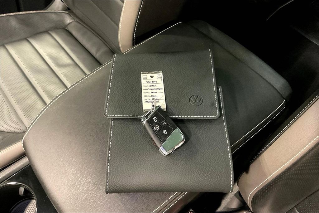 Used 2023 Volkswagen Atlas SEL Premium AWD/4WD image 36