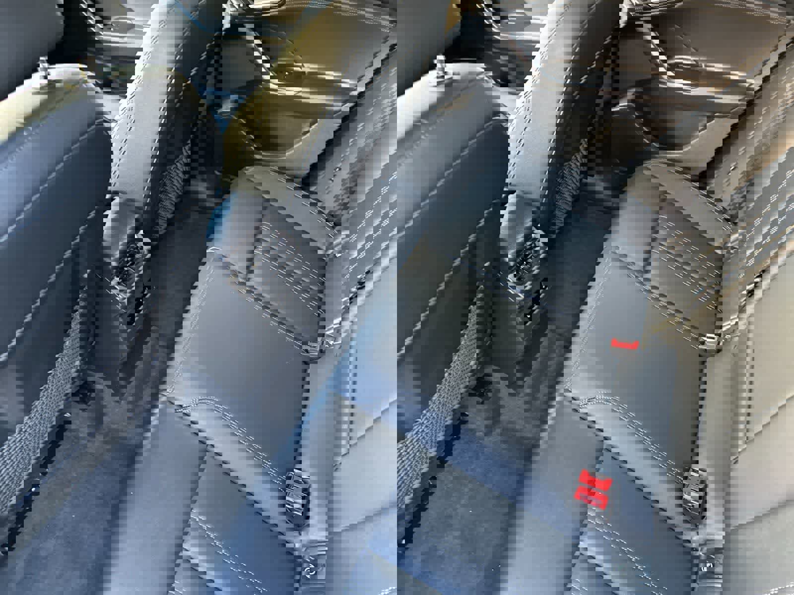 Used 2025 Audi Q6 e-tron Premium w/ Convenience Package image 4