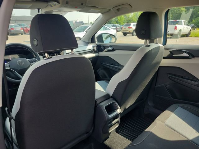 New 2025 Volkswagen Taos S image 25