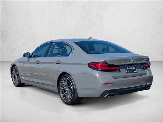 Used 2021 BMW 530e w/ Premium Package RWD image 8