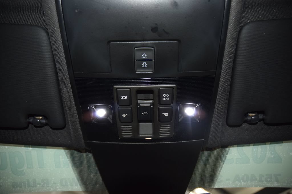 Used 2023 Volkswagen Tiguan SE R-Line AWD/4WD image 45