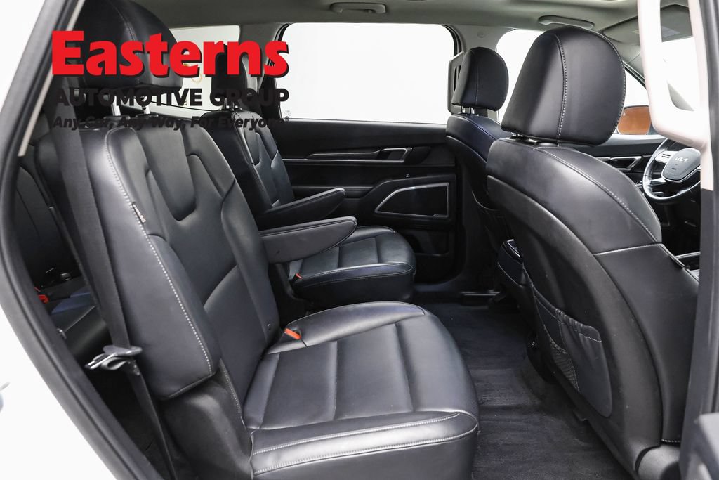 Used 2025 Kia Telluride S FWD image 27