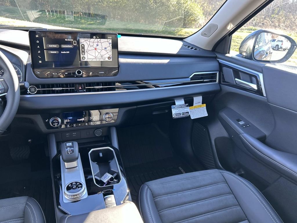 New 2025 Mitsubishi Outlander SE image 17