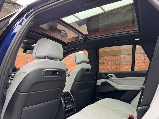 Used 2026 BMW X5 xDrive40i image 24