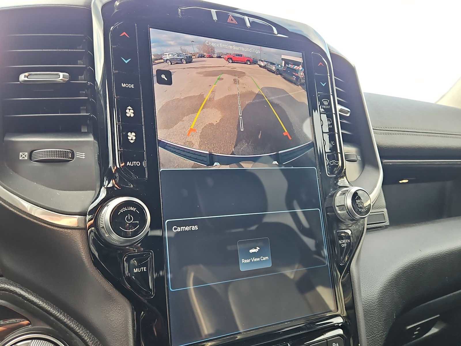 Used 2023 RAM 1500 Laramie image 29