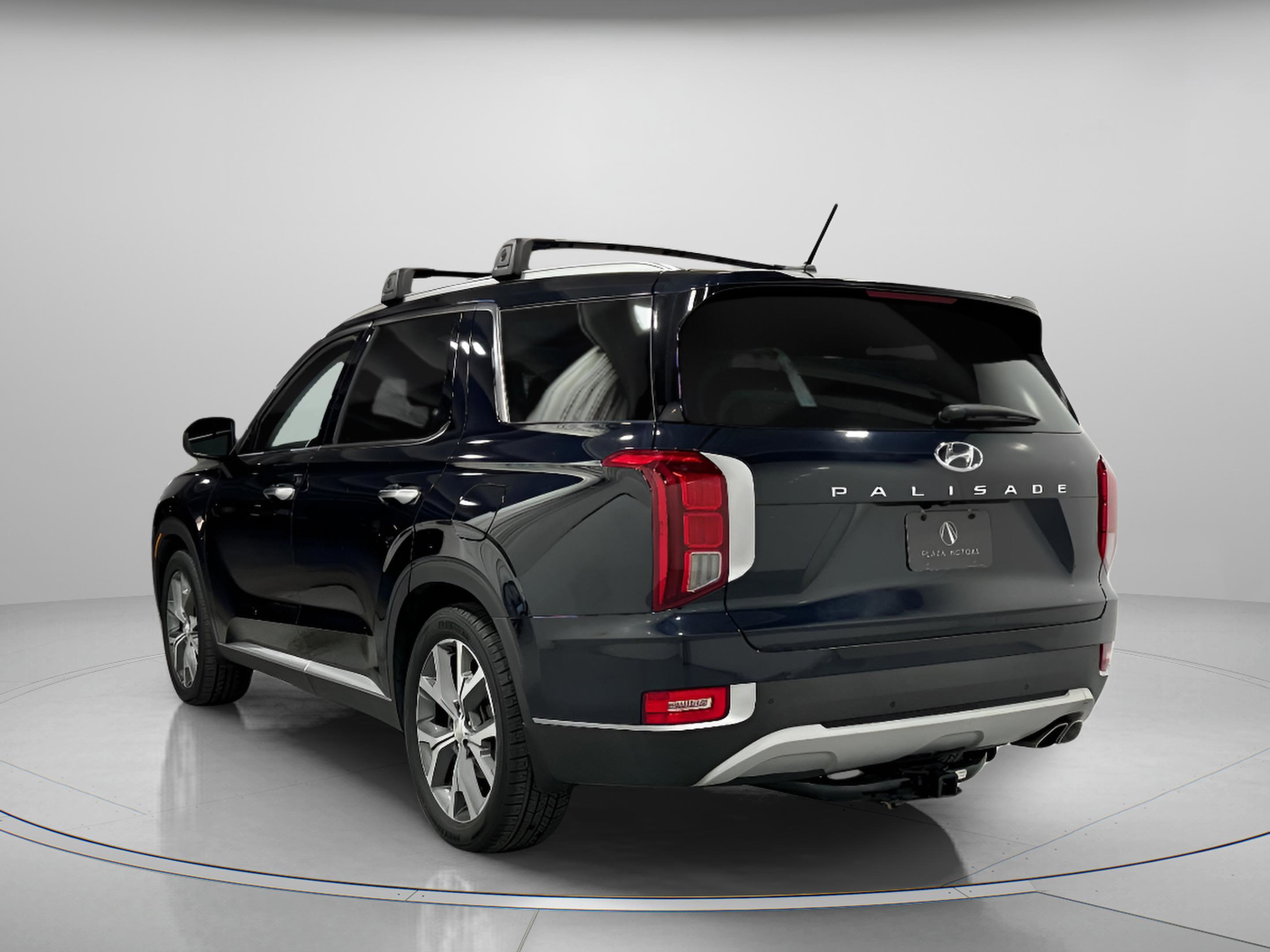 Used 2022 Hyundai Palisade SEL w/ Convenience Package image 3