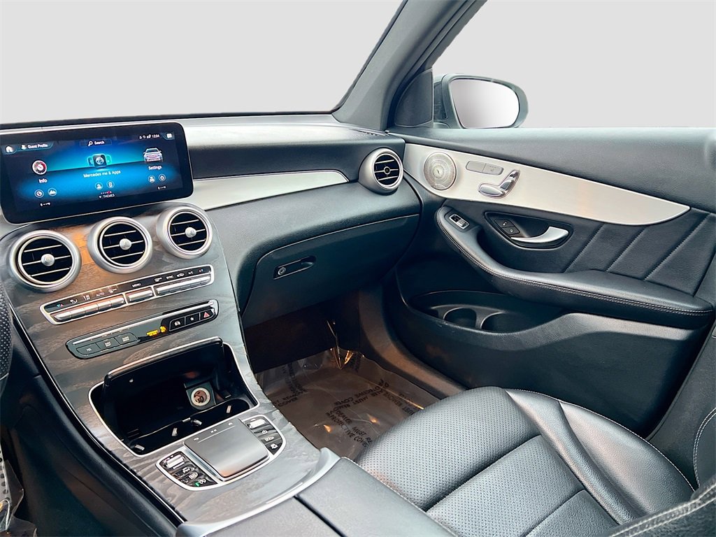 Used 2021 Mercedes-Benz GLC 300 4MATIC image 23