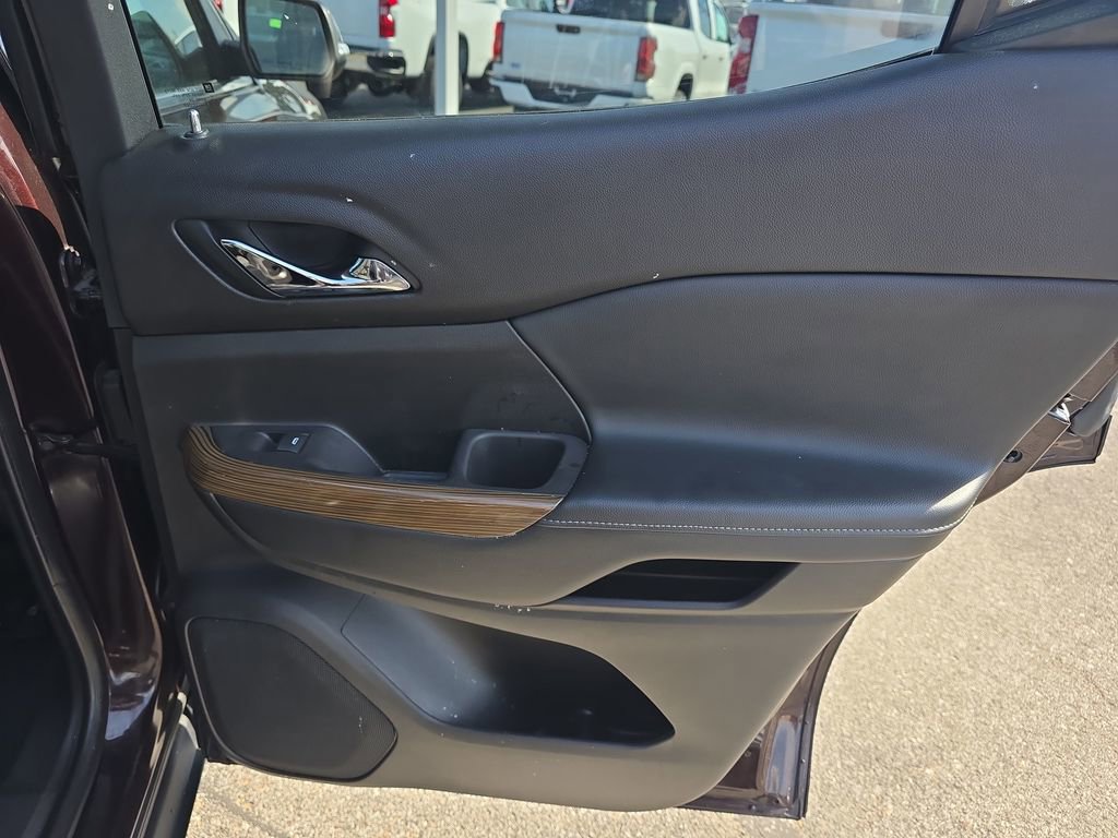 Used 2020 GMC Acadia SLE w/ Driver Convenience Package image 18