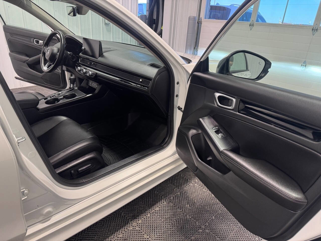 Used 2024 Honda Civic Touring image 17