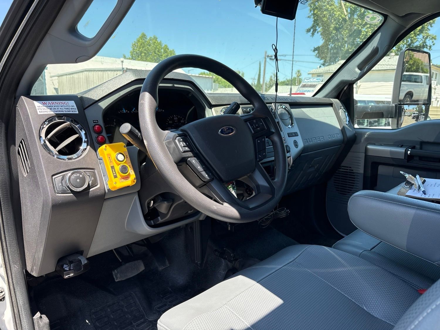 Used 2023 Ford F650 2WD Regular Cab Super Duty image 5