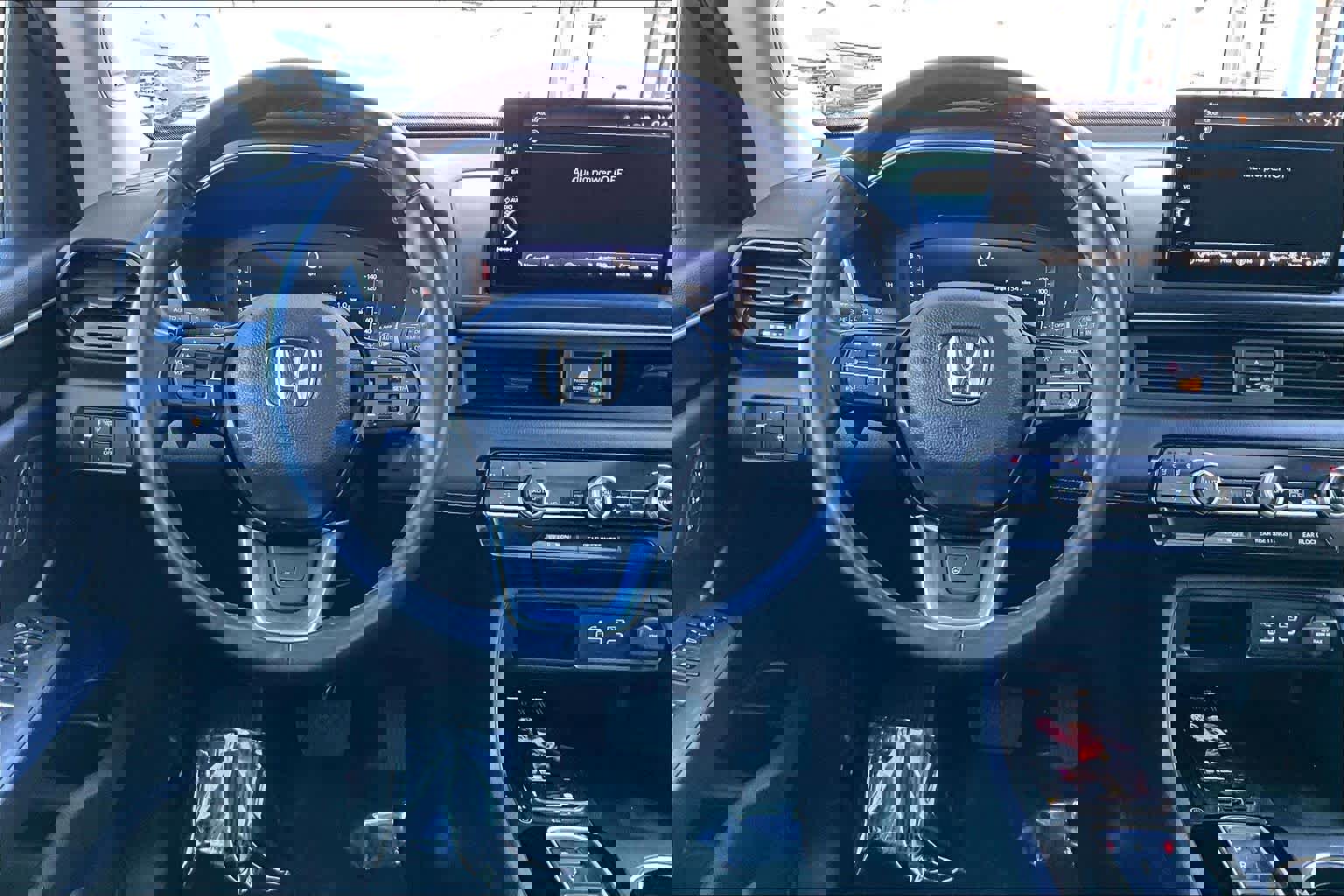 Used 2025 Honda Pilot Elite image 6