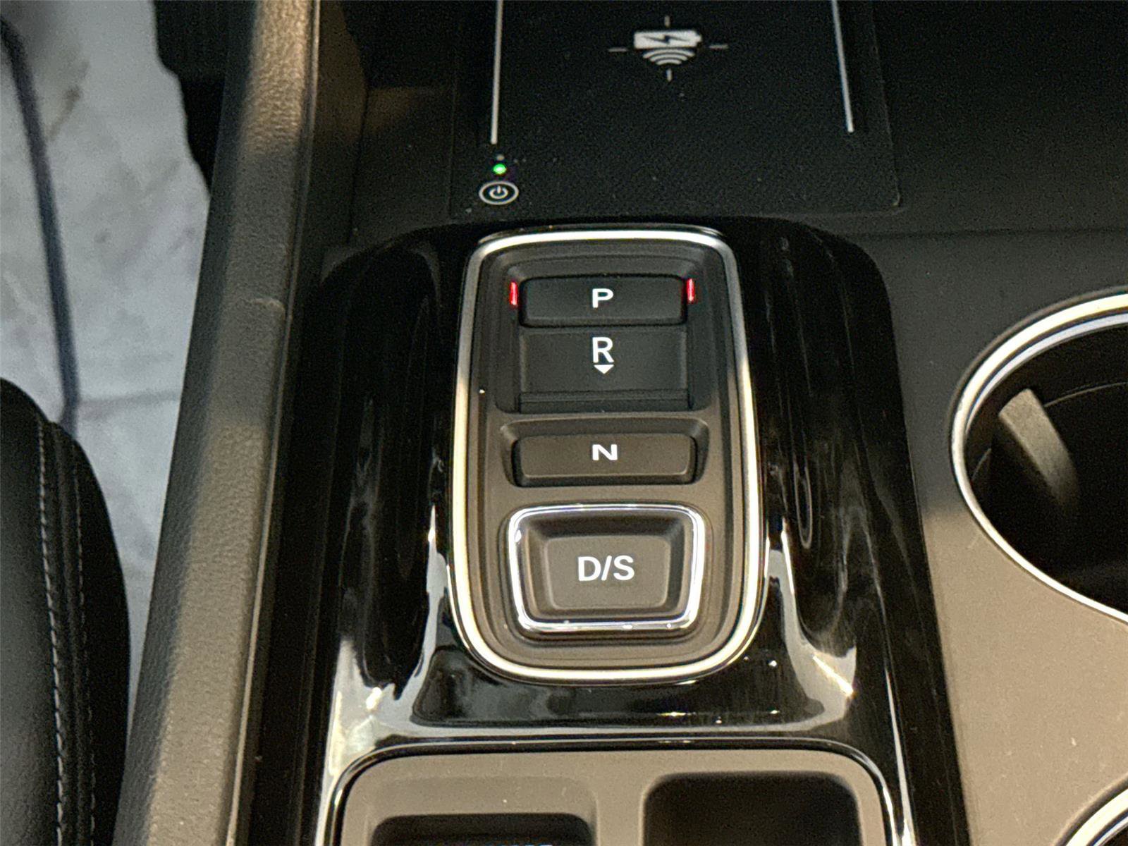 Used 2024 Honda Pilot Touring image 21