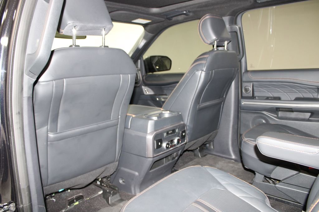 Used 2023 Ford Expedition Platinum AWD/4WD image 27