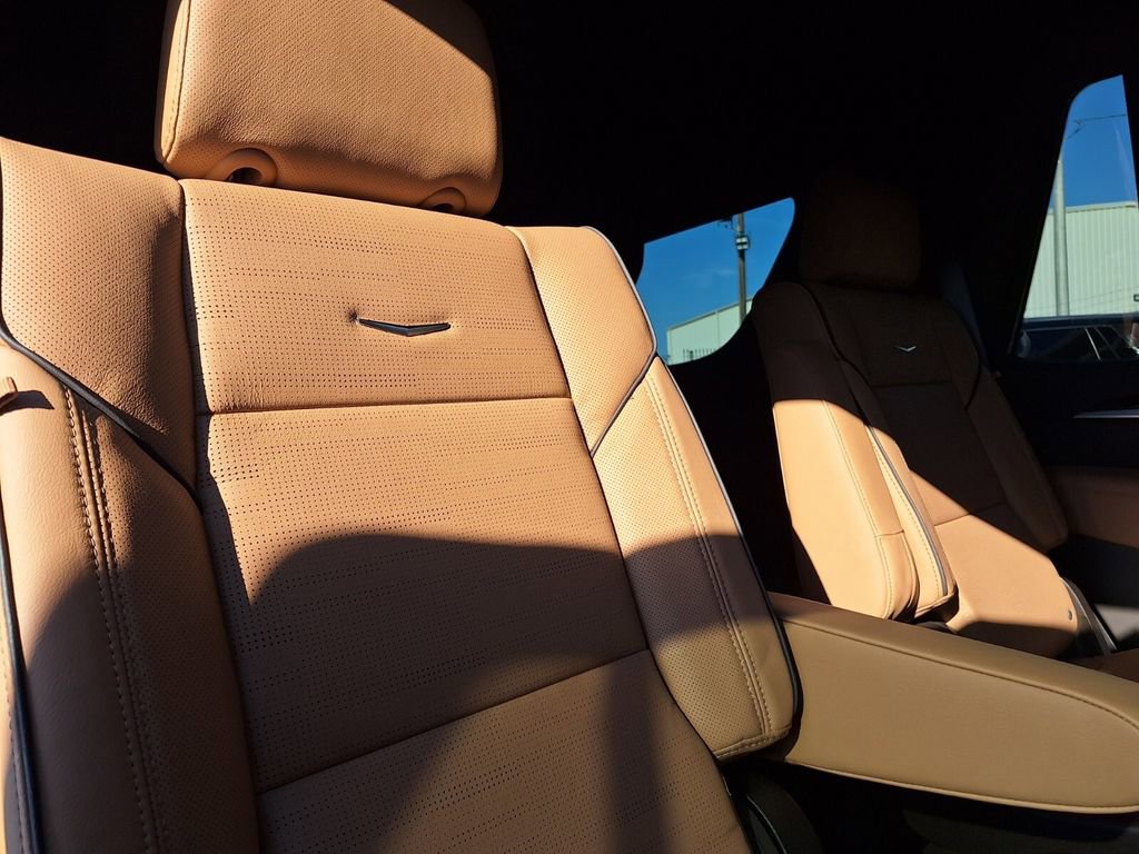 New 2026 Cadillac Escalade Luxury image 30