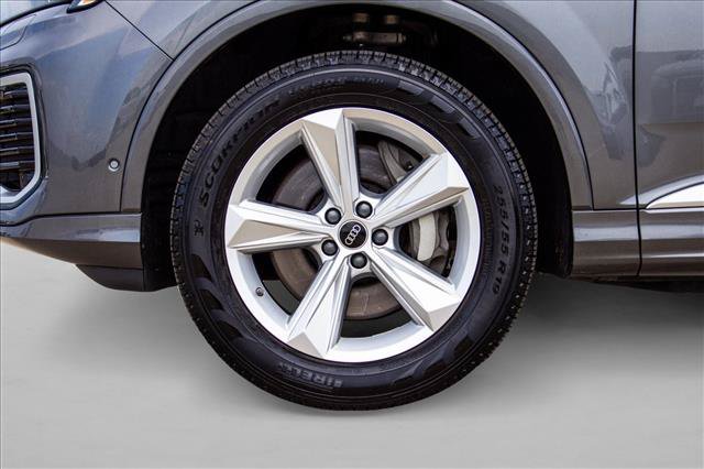 Used 2025 Audi Q7 2.0T Premium w/ Convenience Package AWD/4WD image 9