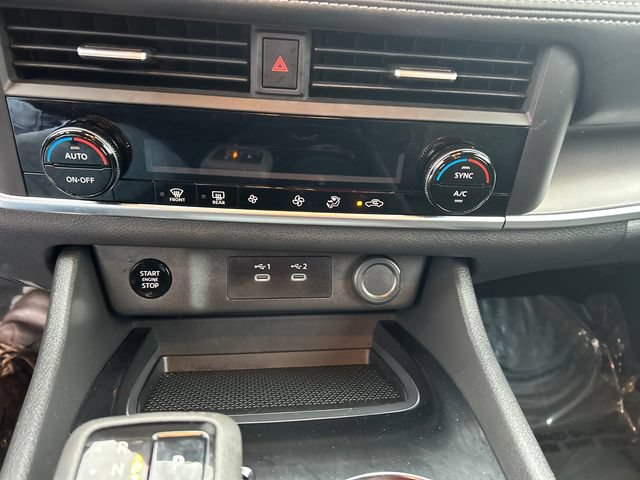 Used 2026 Nissan Rogue SV AWD/4WD image 24