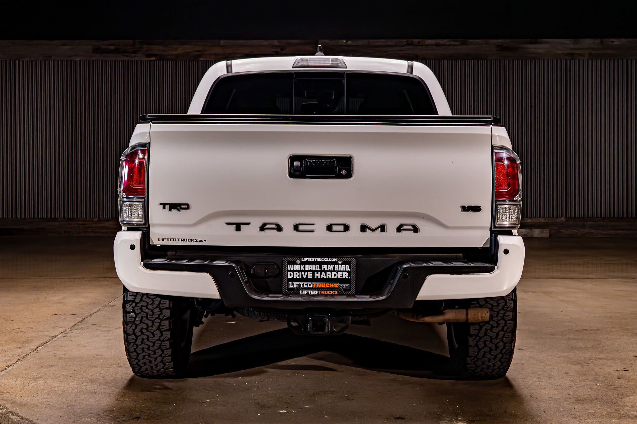 Used 2021 Toyota Tacoma TRD Off-Road w/ Technology Package AWD/4WD image 7