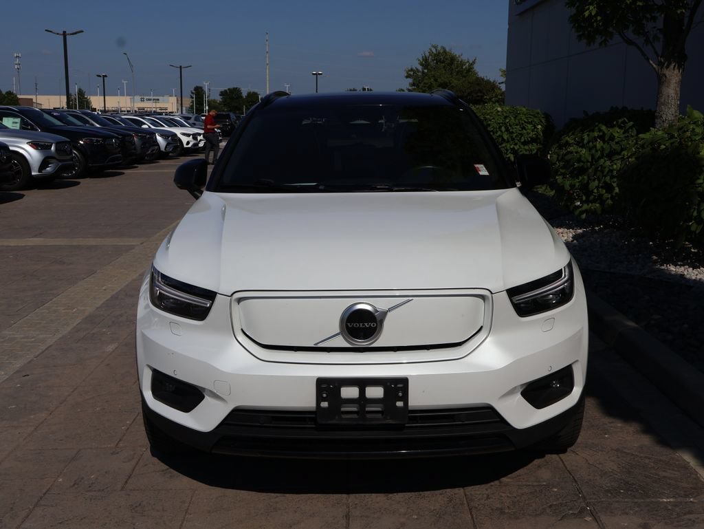Used 2021 Volvo XC40 P8 Recharge w/ Advanced Package AWD/4WD image 3