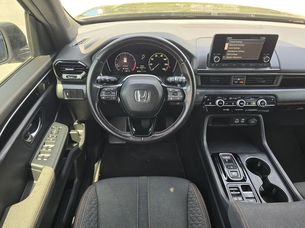 Used 2023 Honda Pilot Sport image 15