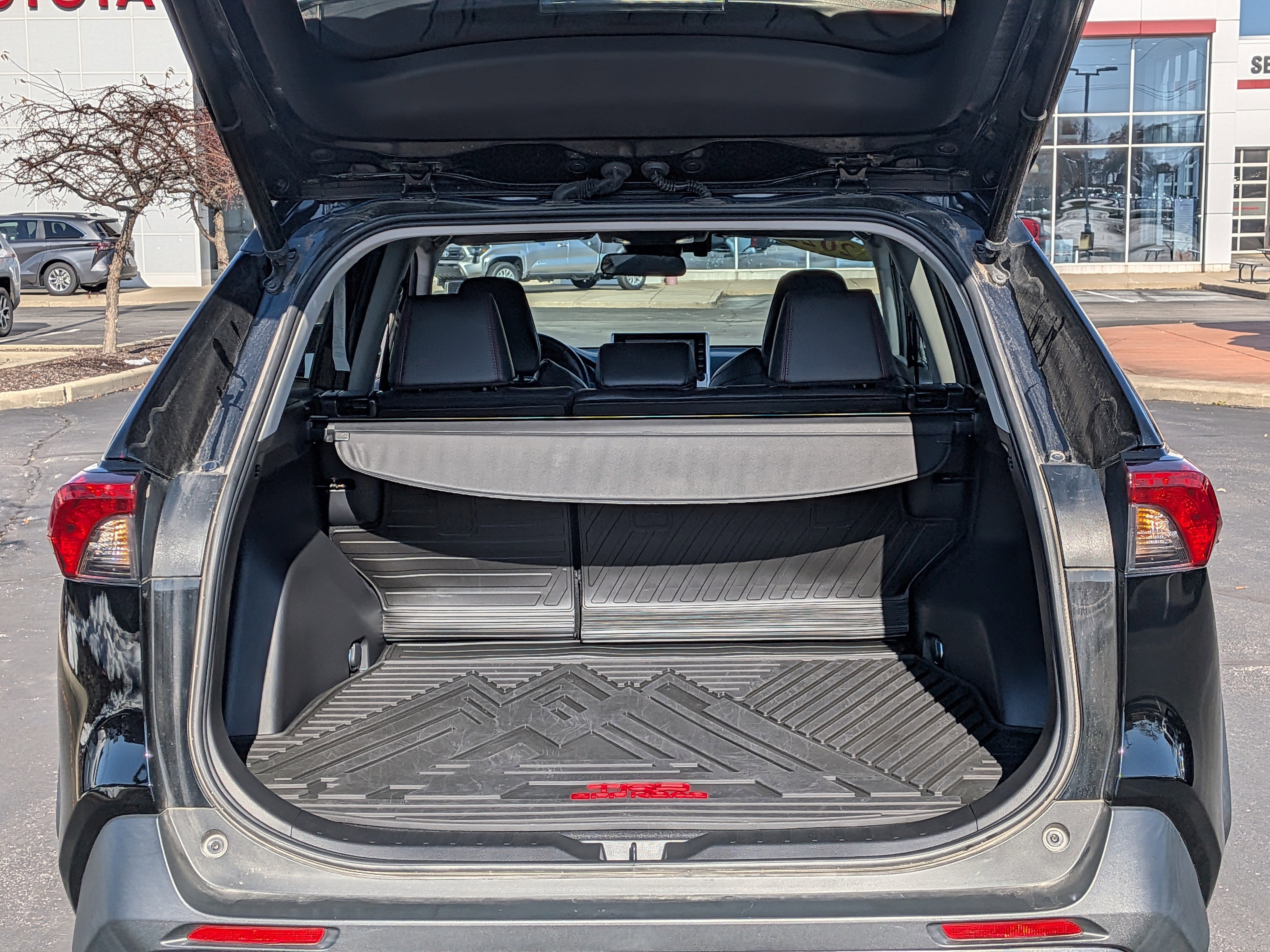 Used 2022 Toyota RAV4 TRD Off-Road w/ TRD Off-Road Weather Package image 21