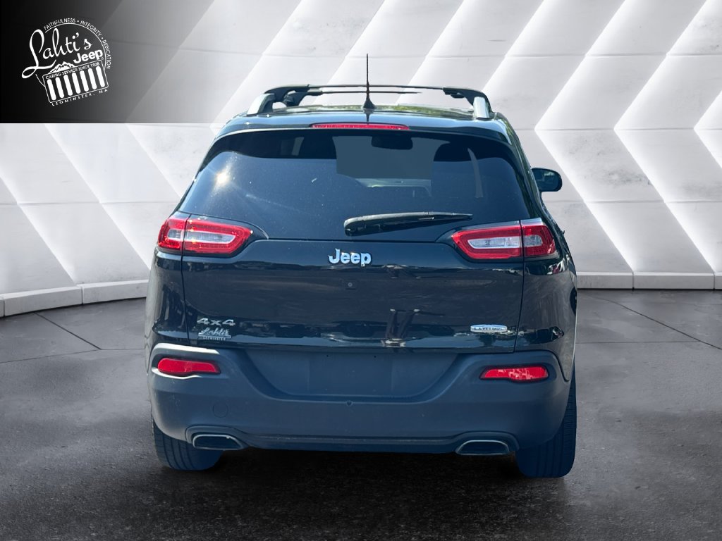 Used 2016 Jeep Cherokee Latitude w/ Cold Weather Group AWD/4WD image 5