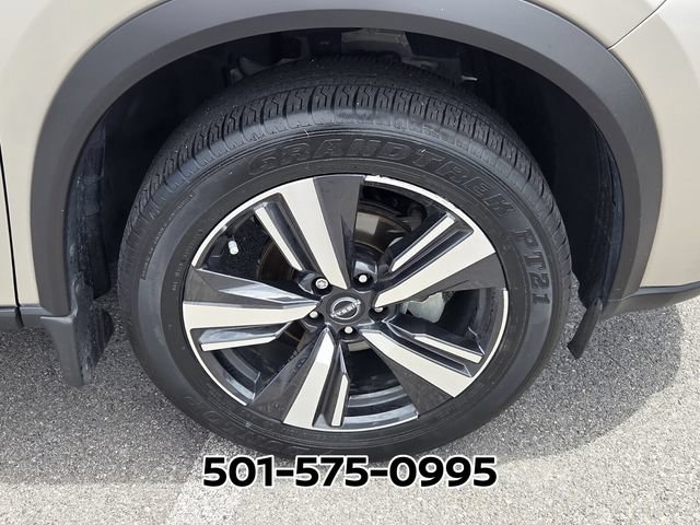 Used 2025 Nissan Rogue SL FWD image 17