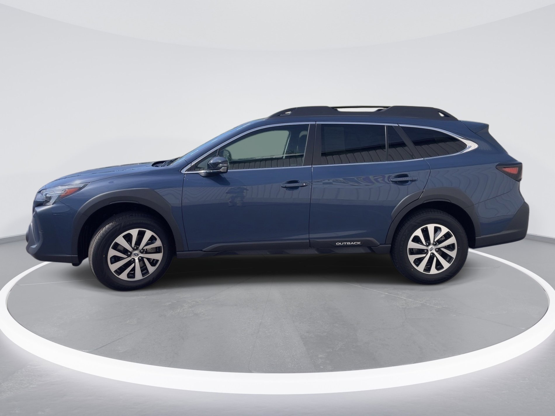 Used 2023 Subaru Outback Premium AWD/4WD image 4