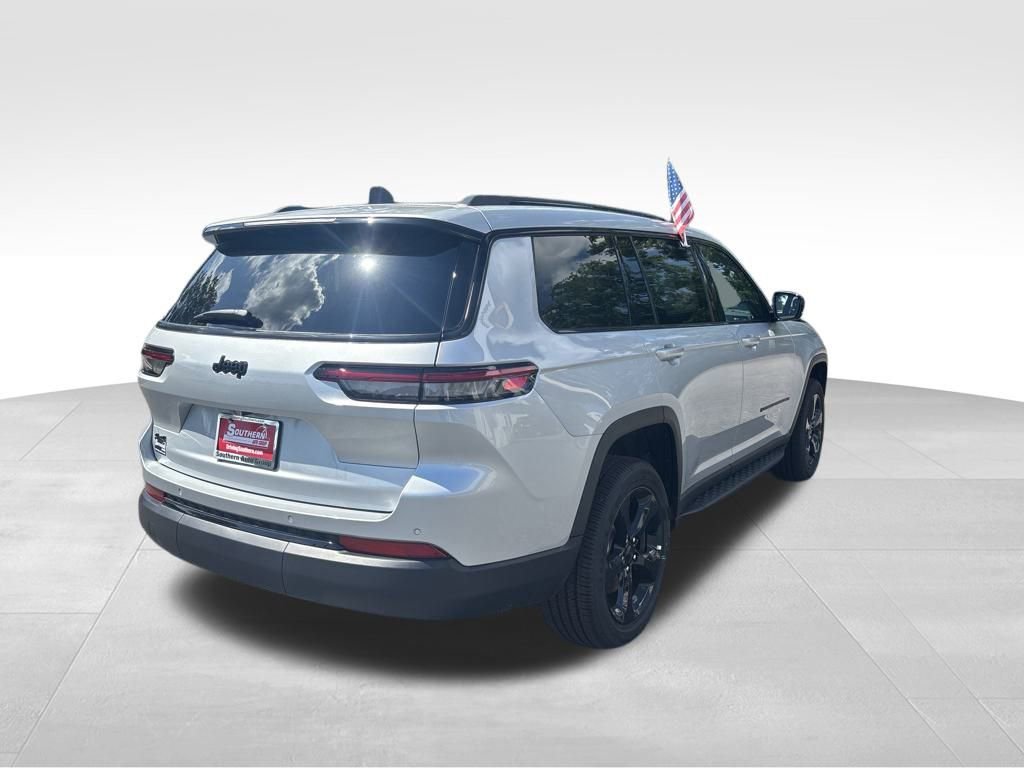 Used 2025 Jeep Grand Cherokee L Laredo AWD/4WD image 8