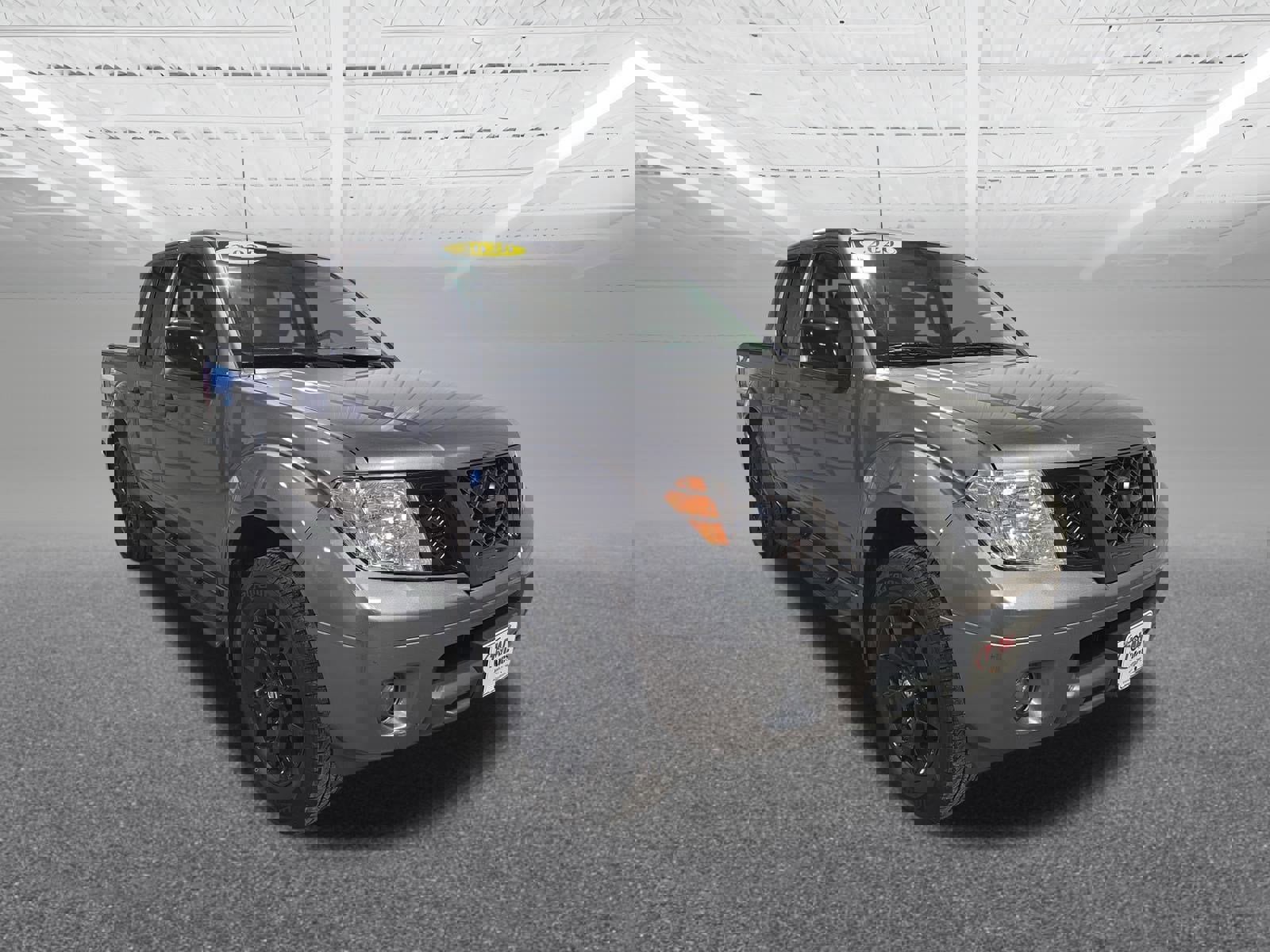 Used 2020 Nissan Frontier SV w/ Midnight Edition Floor Mats image 4