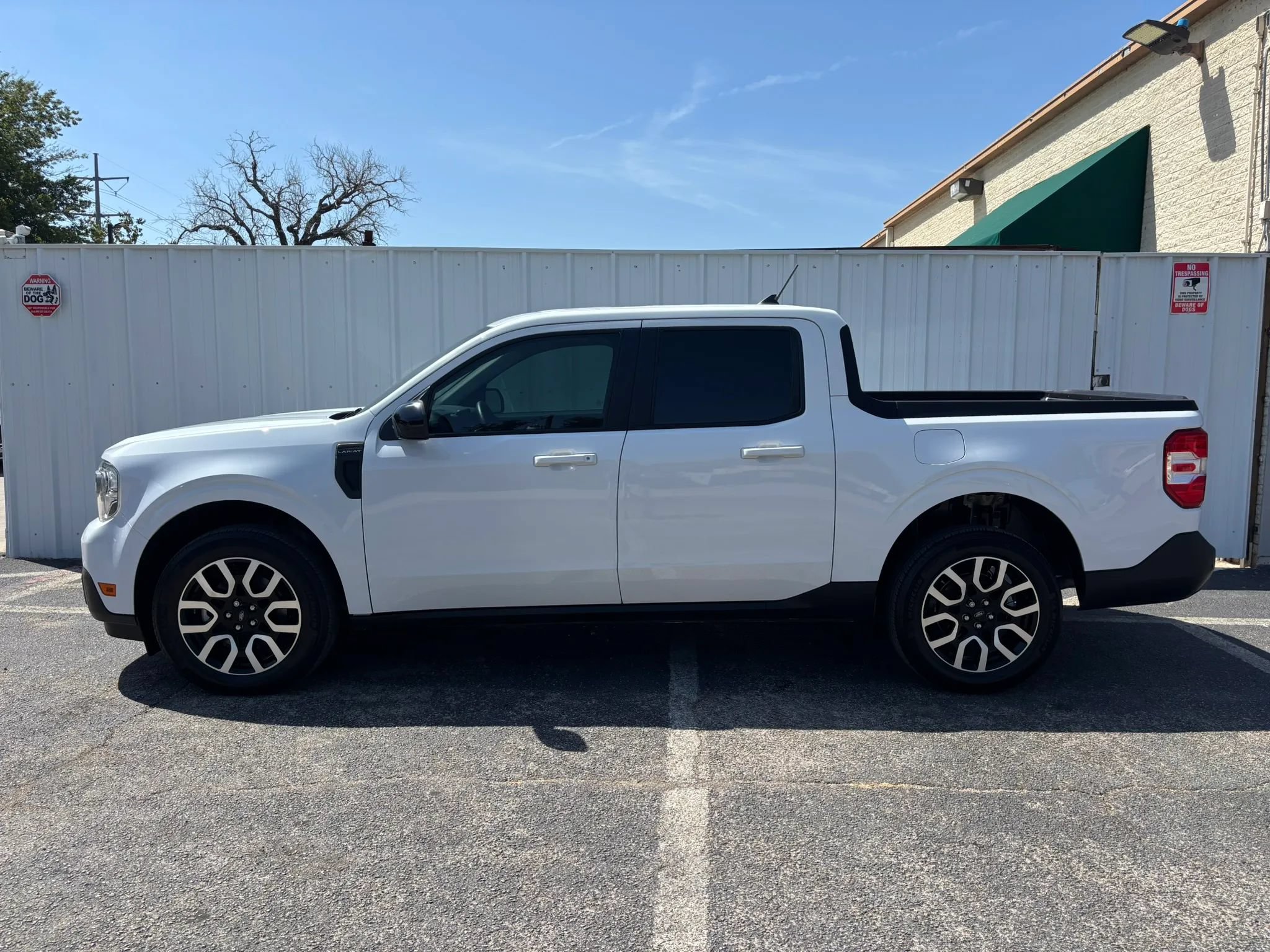 Used 2024 Ford Maverick Lariat w/ 4K Tow Package AWD/4WD image 2
