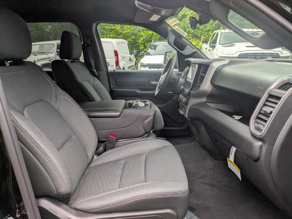 New 2026 RAM 1500 Express AWD/4WD image 28